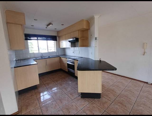 2 BEDROOM TOWNHOUSE FOR SALE IN RIDGEWAY